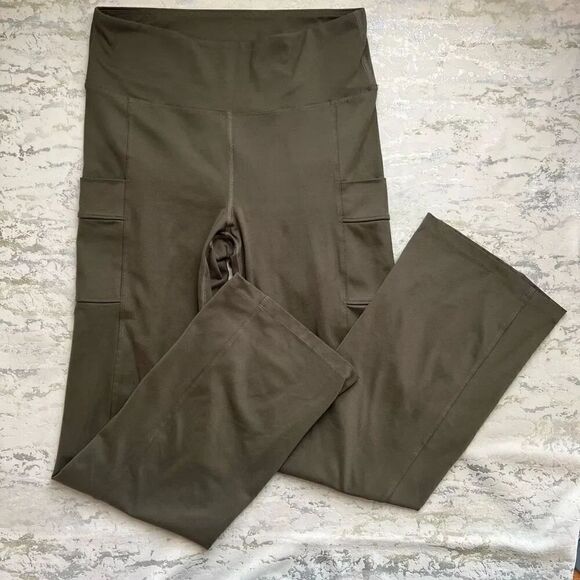 Pants - Eddie Bauer Green Cargo Style Leggings